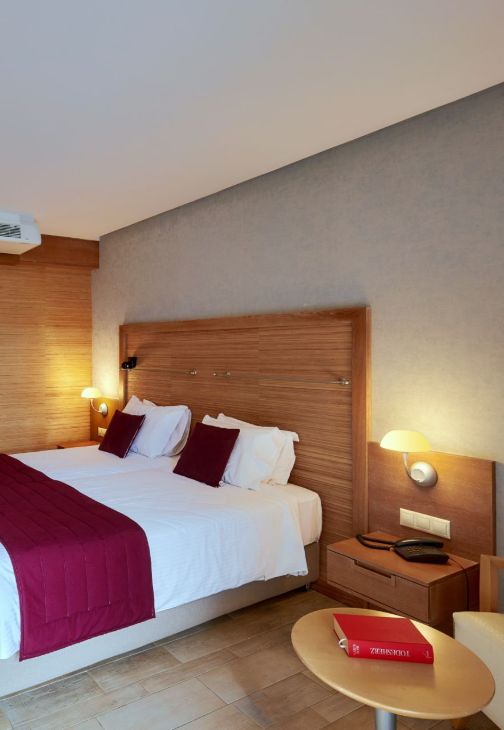 Room Mountain View Sirens Beach (5)